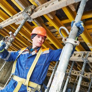 型枠解体を行う石橋解体は武雄市で未経験の方も歓迎します