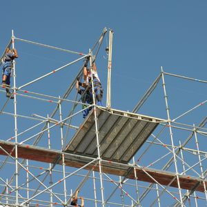 型枠解体を行う石橋解体は武雄市で求人を募集しております